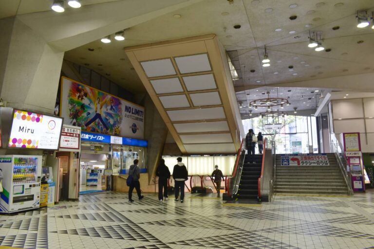 人通り減る名鉄百貨店前 一部店舗は営業再開も | 飛翔~リニア時代の新しい名古屋へ